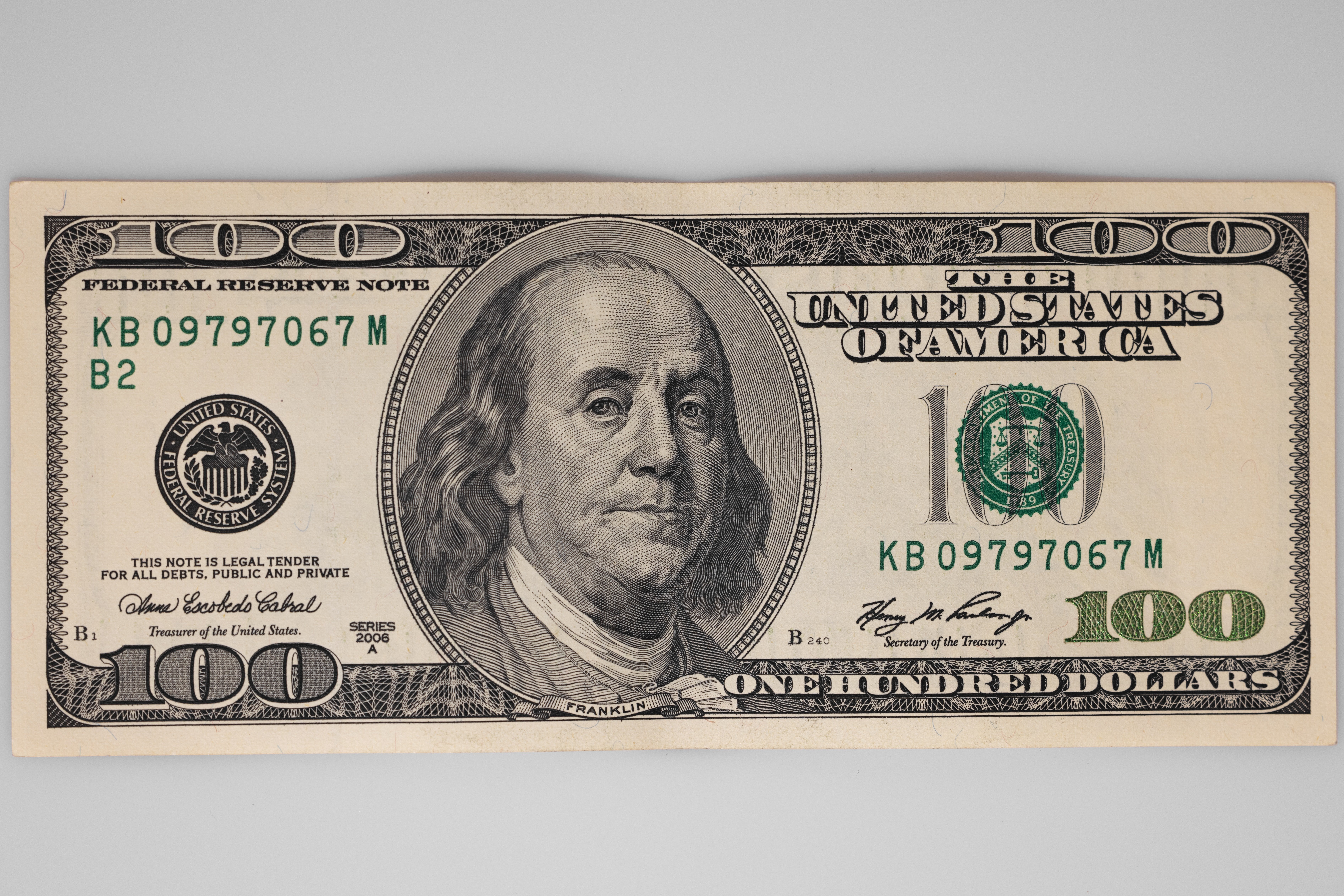 A hundred dollar bill | Source: Unsplash