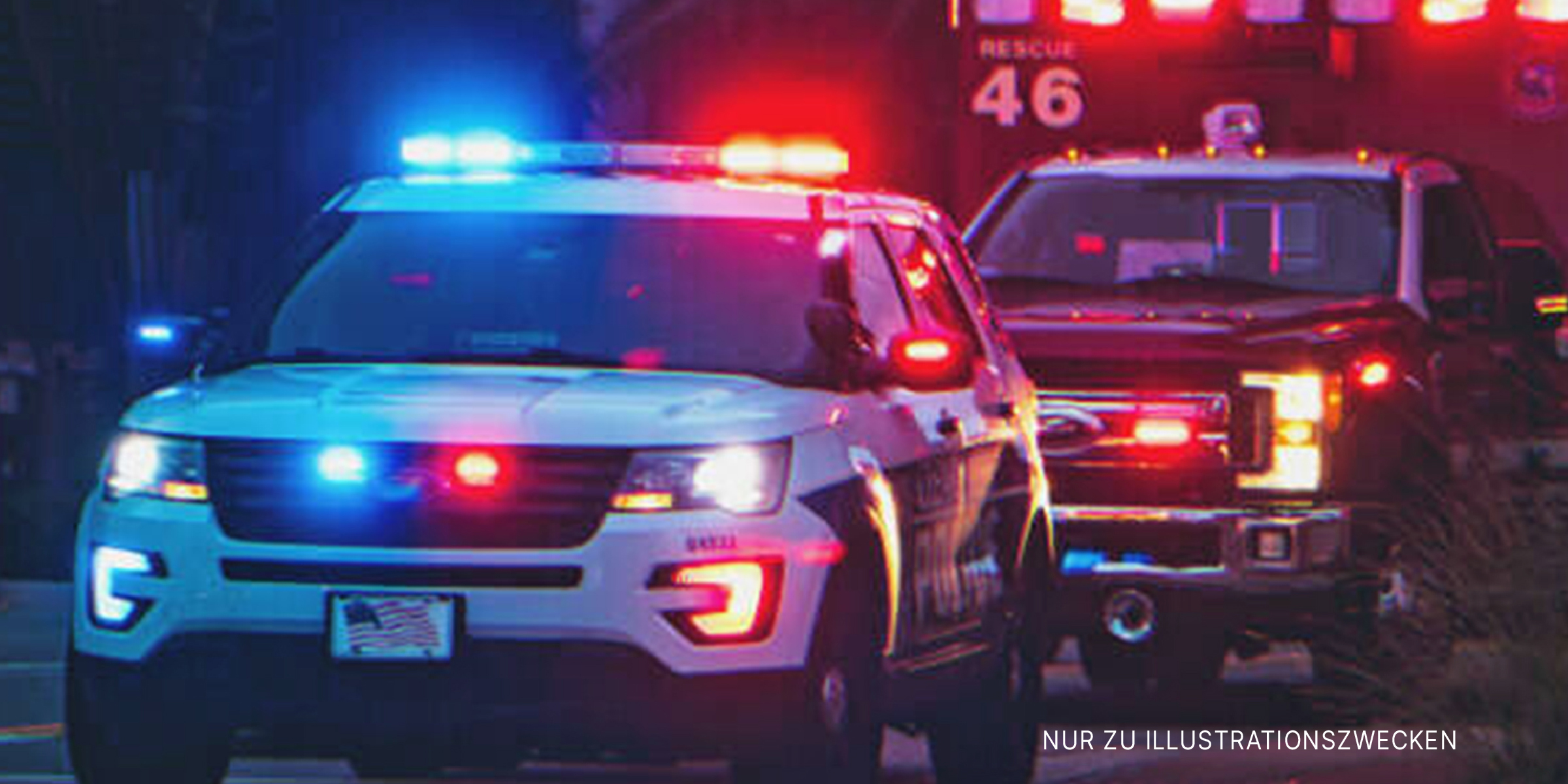 Polizeifahrzeuge auf der Straße | Quelle: Shutterstock