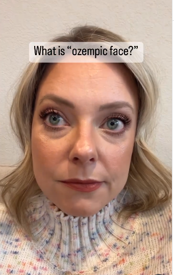 Natasha Robinsons shows her wrinkles in a post dated February 2, 2023 | Source: Instagram/millennialrandom