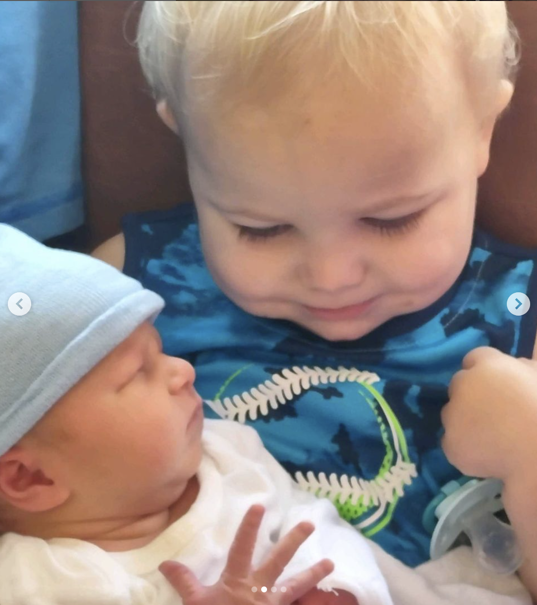 Amy Slaton's oldest son, Gage Deon, holds his baby brother, Glenn Allen, as seen in a photo dated July 8, 2022 | Source: Instagram/amyslaton_halterman