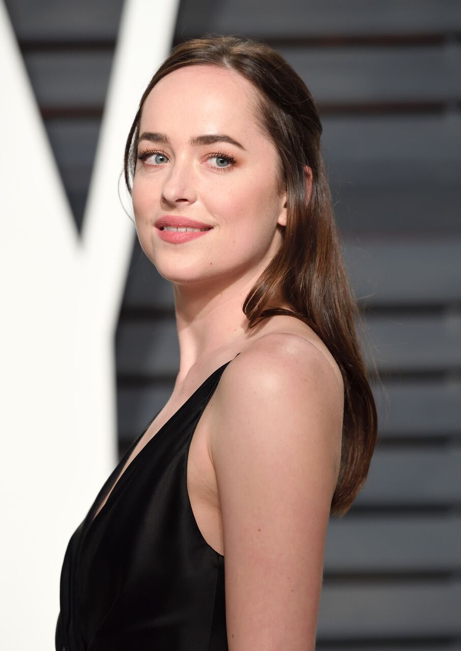  Dakota Johnson attends a screening of "Call Me by Your Name" during the 55th New York Film Festival at Alice Tully Hall on October 3, 2017 | Photo: Getty Images