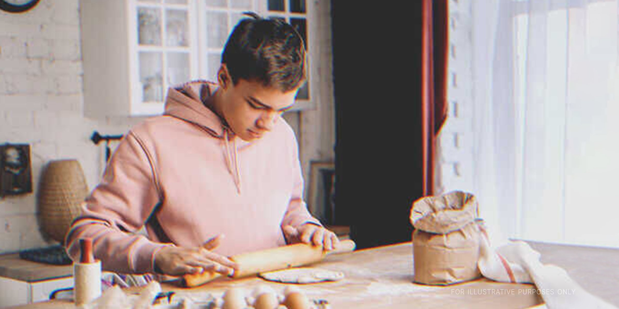 12-year-old boy bakes cookies. | Source: Getty Images