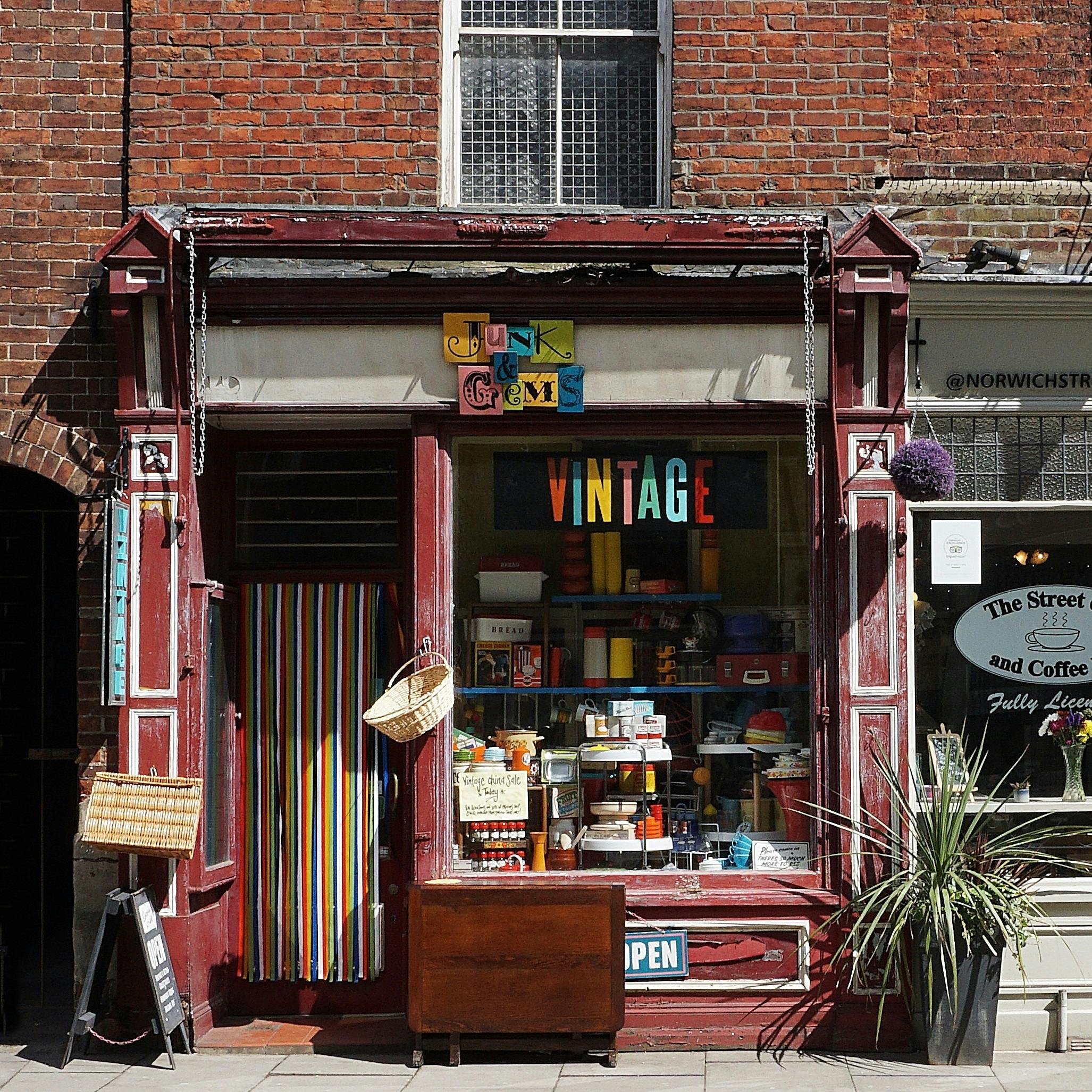 The exterior of a vintage store | Source: Pexels