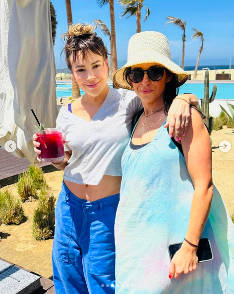 Alyssa Milano posing for a picture with one of her friends, posted on May 8, 2024 | Source: Instagram/milano_alyssa