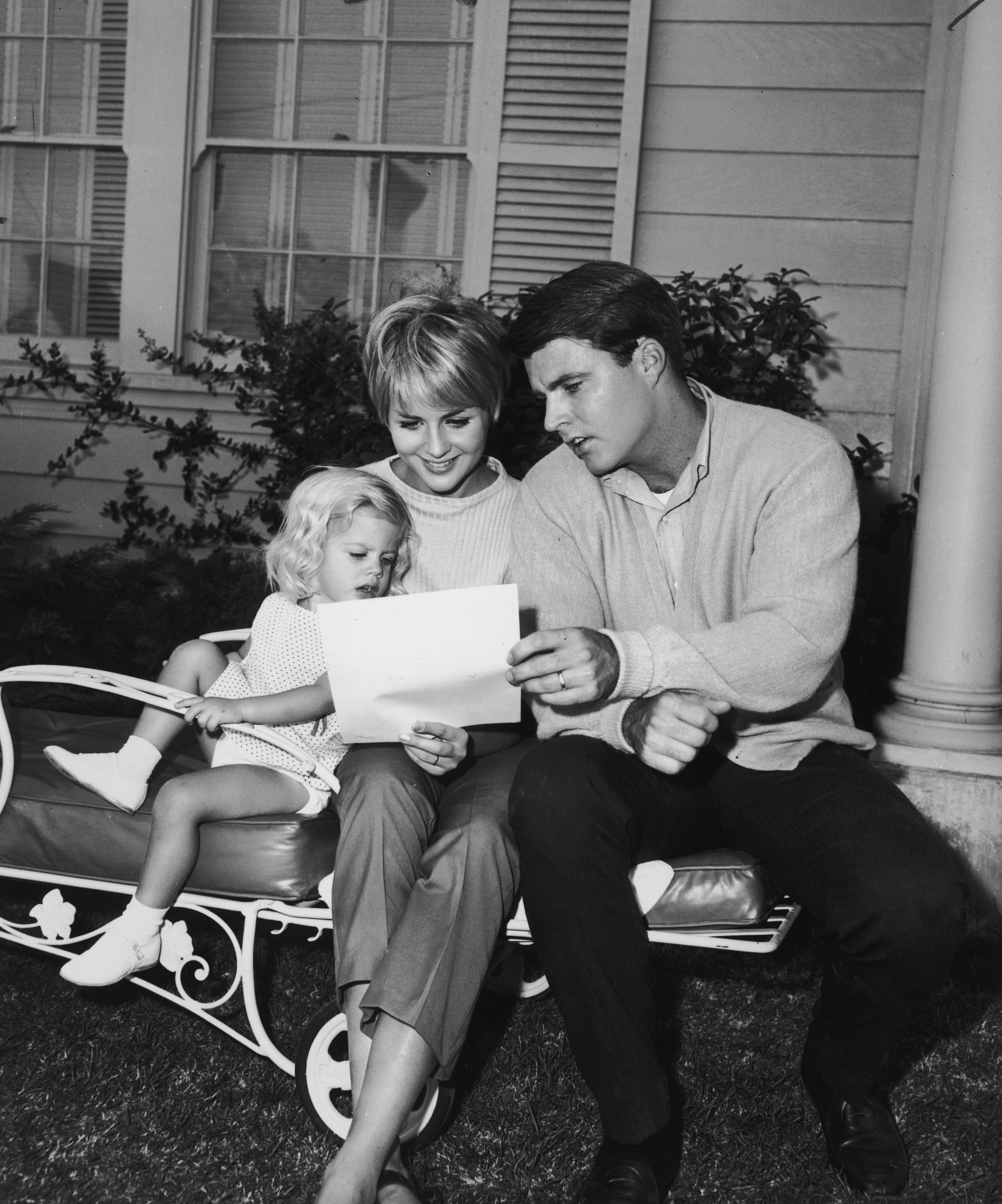 Rick Nelson, his wife Kristin Harmon, and their daughter Tracy circa 1965 | Source: Getty Images