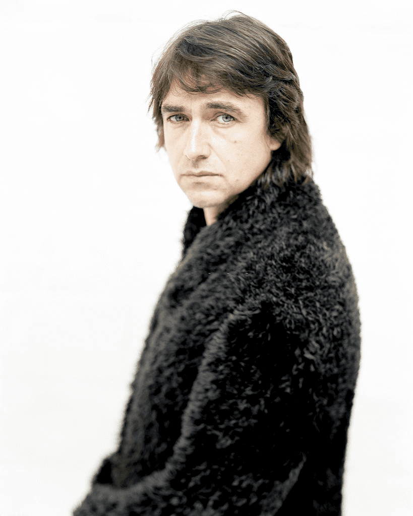 VICHY, FRANCE - 20 NOVEMBRE : Le chanteur Jean-Louis Murat est photographié pour l'Auto-Affectation le 20 novembre 1996 à Vichy, France. | Photo : Getty Images VICHY, FRANCE - 20 NOVEMBRE : Le chanteur Jean-Louis Murat est photographié pour l'Auto-Affectation le 20 novembre 1996 à Vichy, France. | Photo : Getty Images