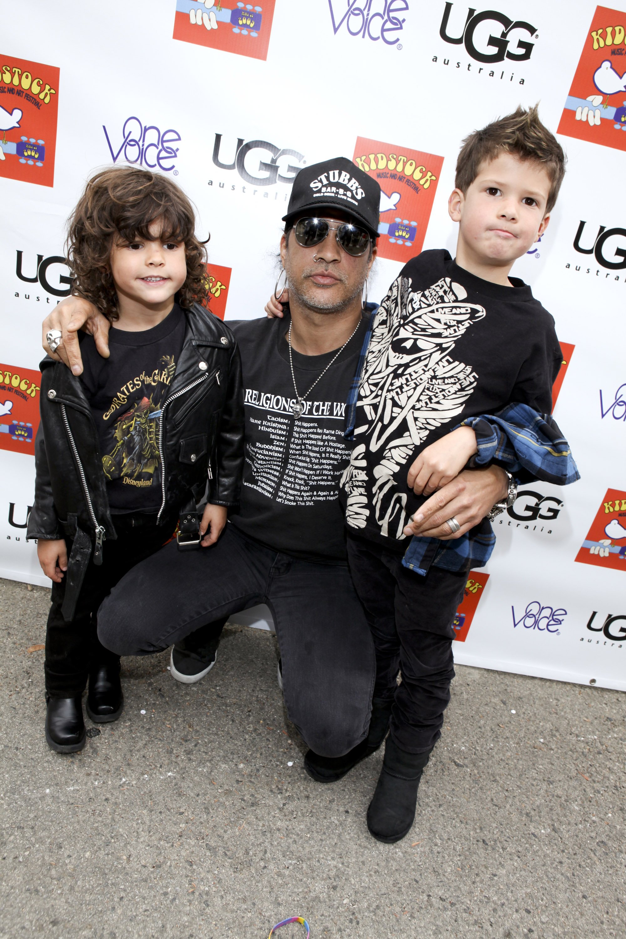 Slash, London and Cash Hudson arrive to The 3rd Annual Kidstock Music and Arts Festival at Greystone Mansion on May 31, 2009, in Beverly Hills, California | Source: Getty Images