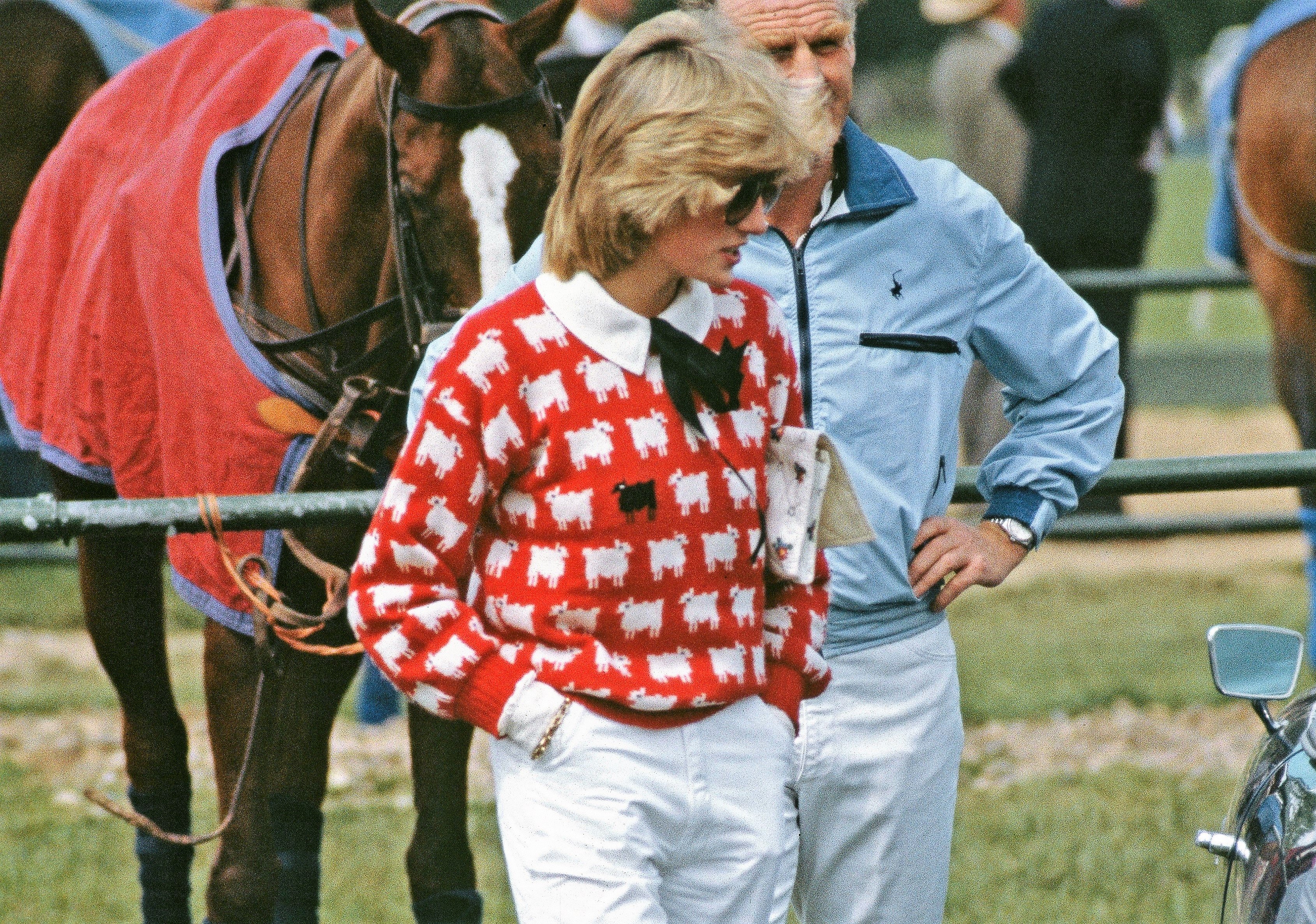 La princesa Diana y el Mayor Ronald Ferguson. Junio de 1983 en Windsor, Reino Unido. | Foto: Getty Images