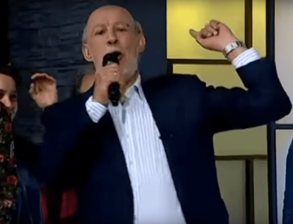 José Luis Fradejas, presentador español, en el programa ‘Vamos a ver’. | Imagen: YouTube/ Radio Televisión de Castilla y León