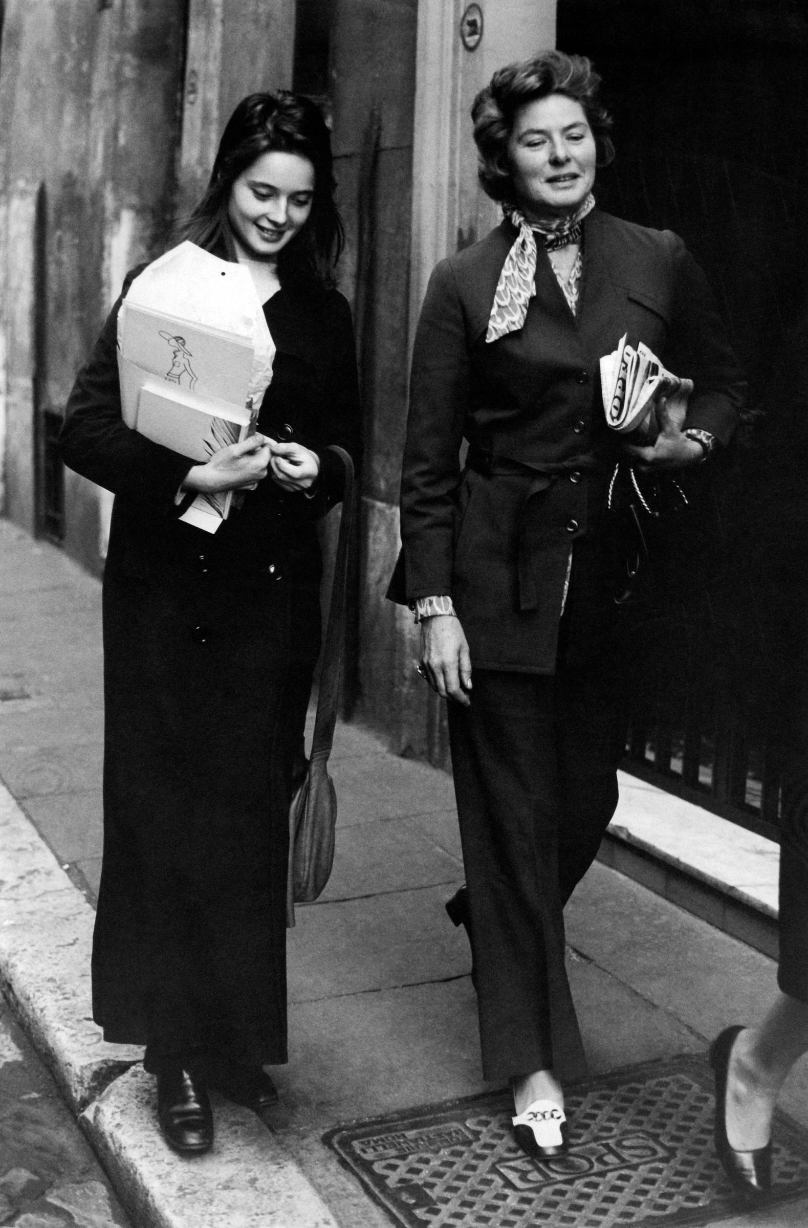 The famous actress roaming the streets of Rome, Italy, with her mother, Ingrid Bergman, circa 1974. | Source: Getty Images