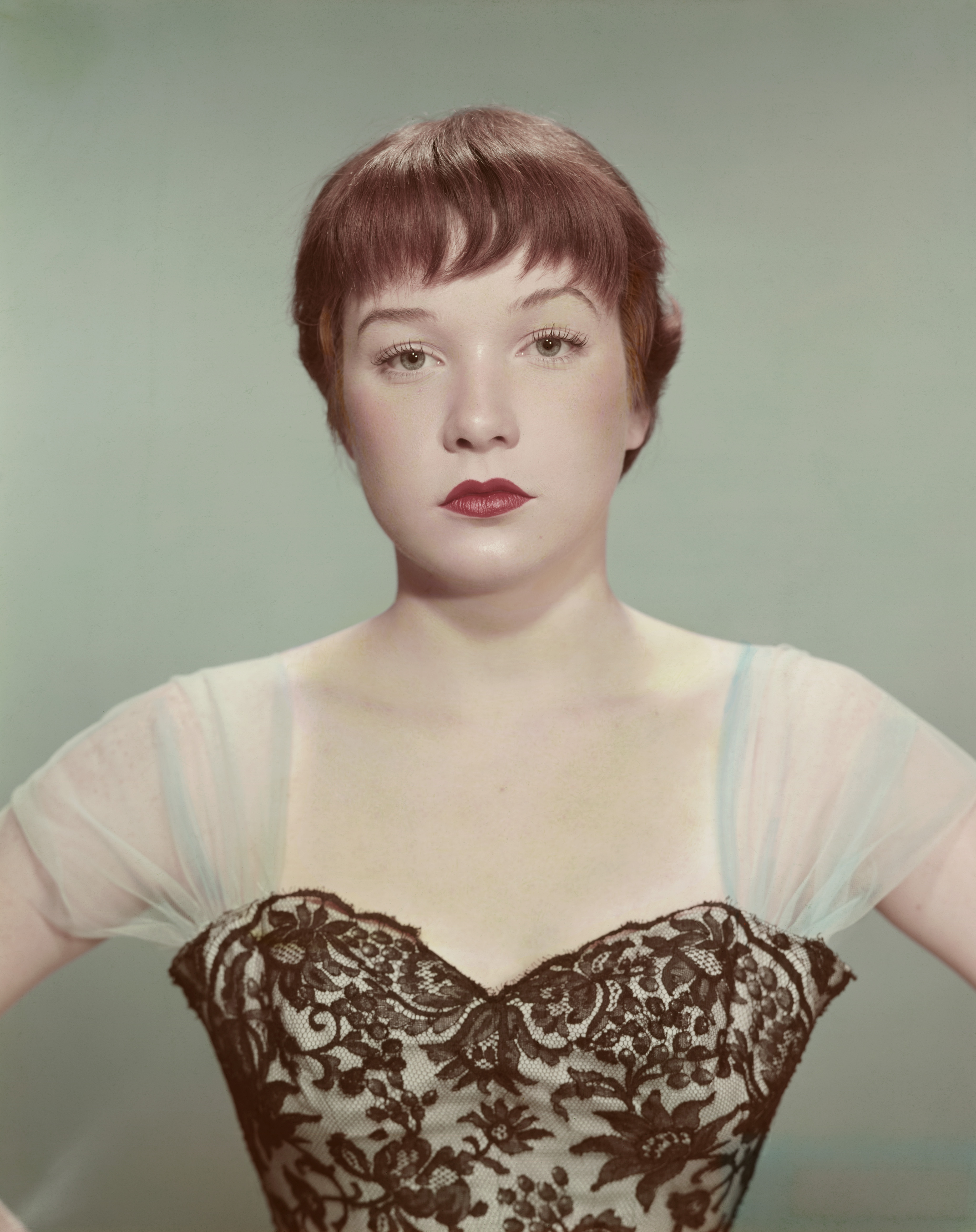 Shirley MacLaine photographed on January 1, 1955 | Source: Getty Images