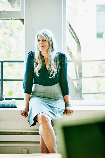 Une femme dans un bureau. | Photo : Getty Images