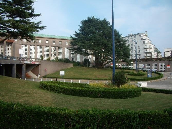 Accueil de l'hôpital Morvan à Brest | Source : Getty Images Accueil de l'hôpital Morvan à Brest | Source : Getty Images