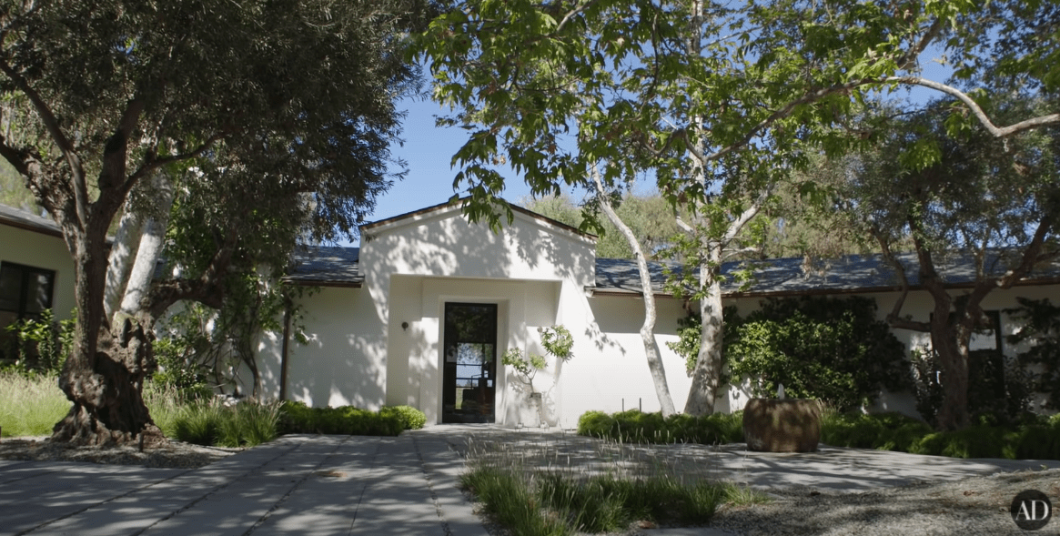 La casa de Pacific Palisades que una vez perteneció a Jennifer Garner y Ben Affleck. | Foto: YouTube.com/Architectural Digest