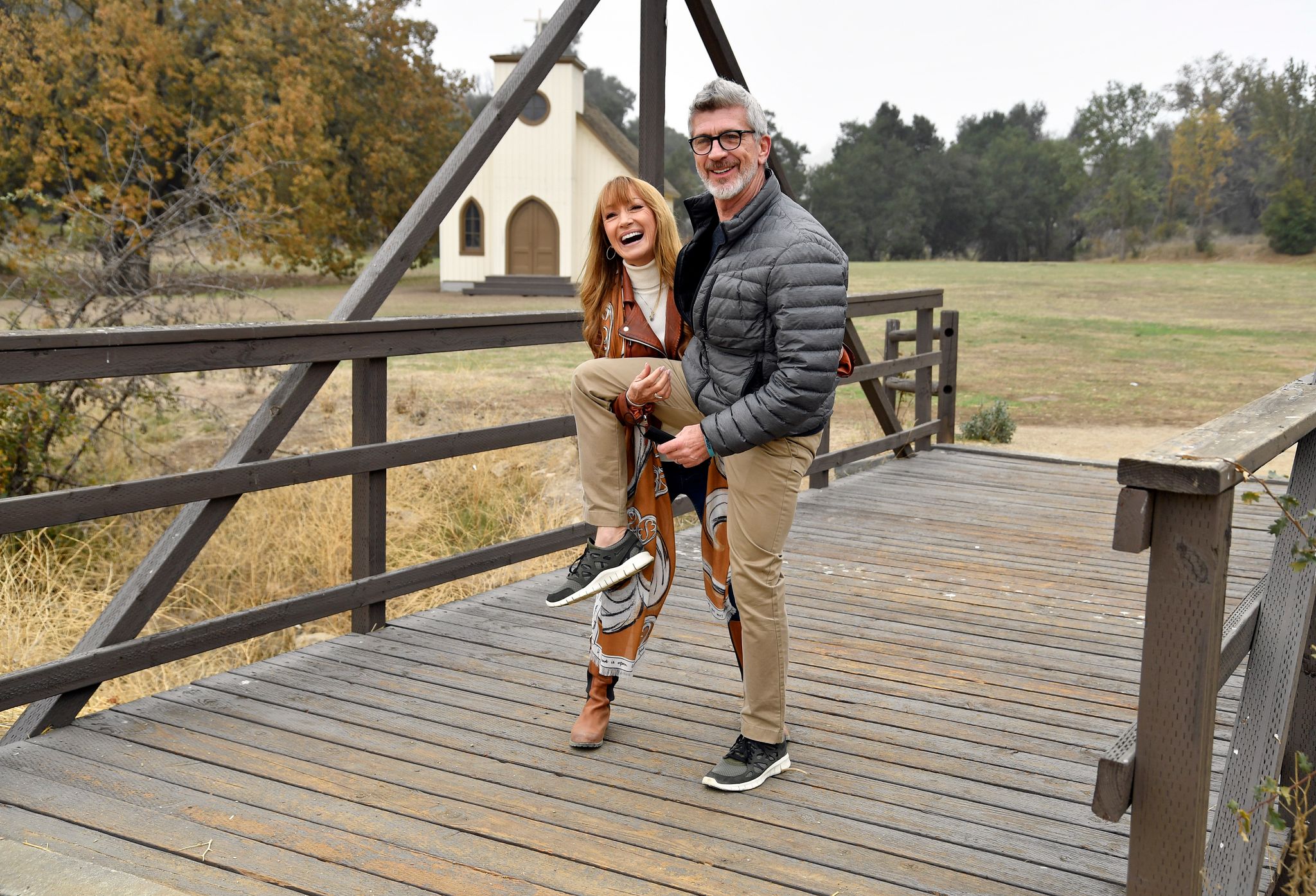 Joe Lando and Jane Seymour during the Open Hearts Foundation's Young Hearts volunteer experience at Paramount Ranch on December 4, 2021, in Agoura Hills, California. | Source: Getty Images