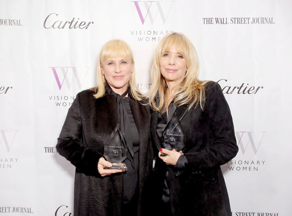 Rosanna Arquette et Patricia Arquette | source : Getty Images