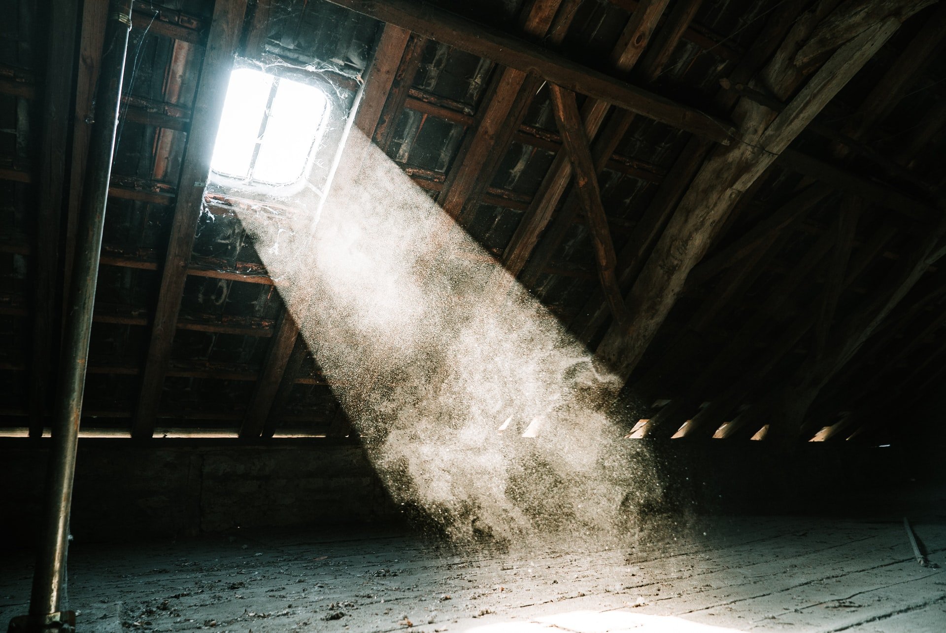 She went up to the attic after hearing sounds coming from there. | Source: Unsplash