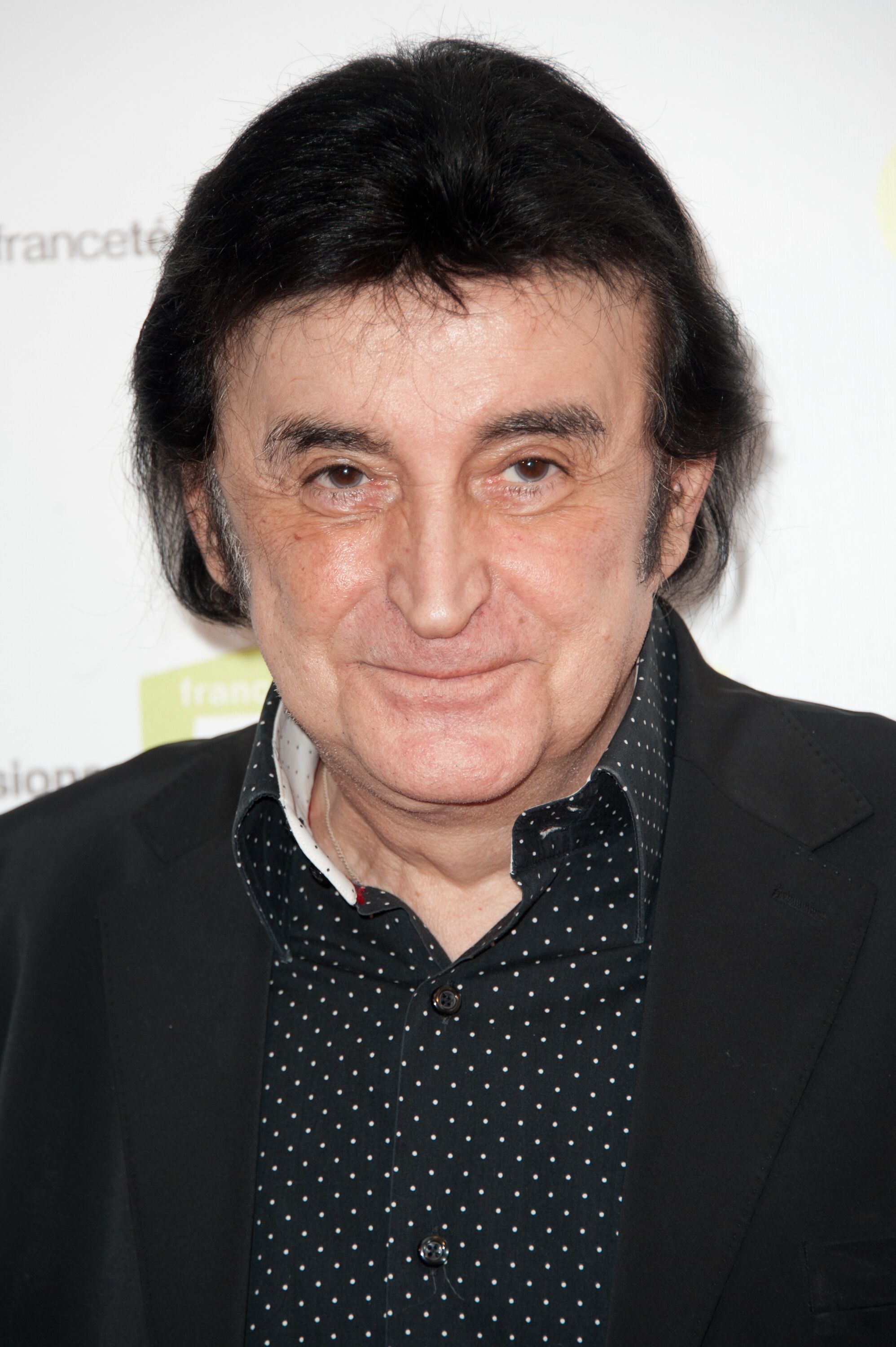 Dick Rivers participe à la célébration de la 500e édition de "C a Vous" le 22 mars 2012 à Paris, France. | Photo : Getty Images