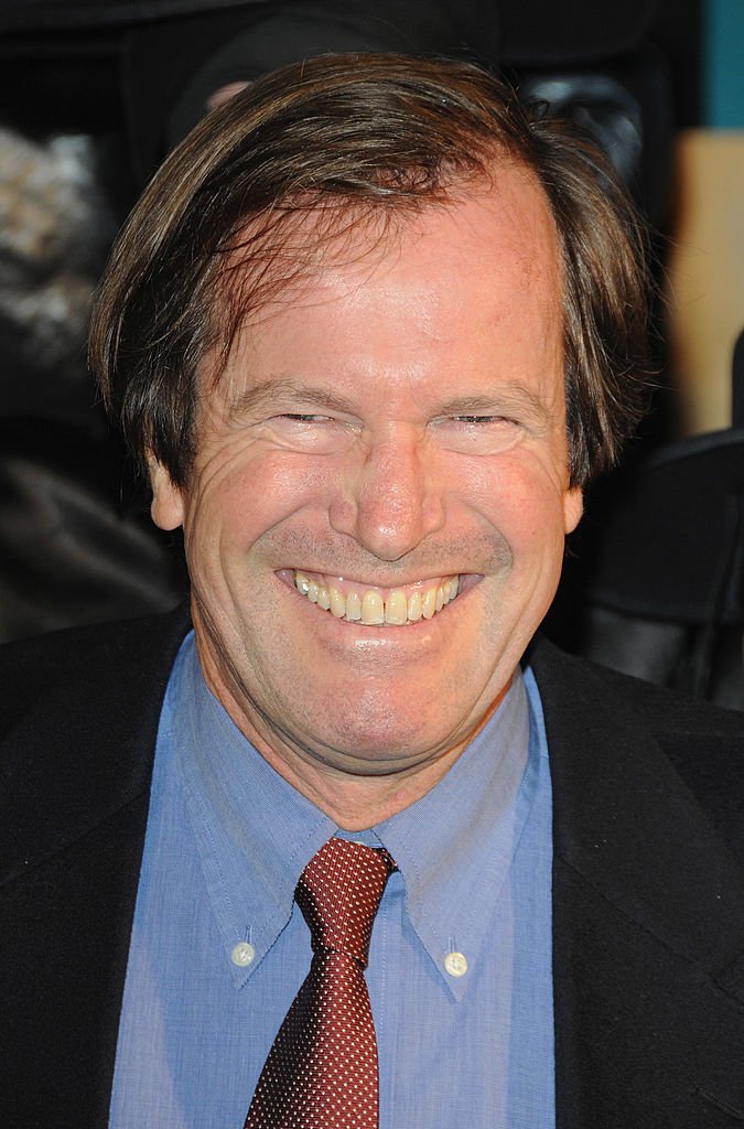Hubert Auriol assiste à la première du Gala "Zoro" aux Folies Bergeres le 5 novembre 2009 à Paris, France. | Photo : Getty Images