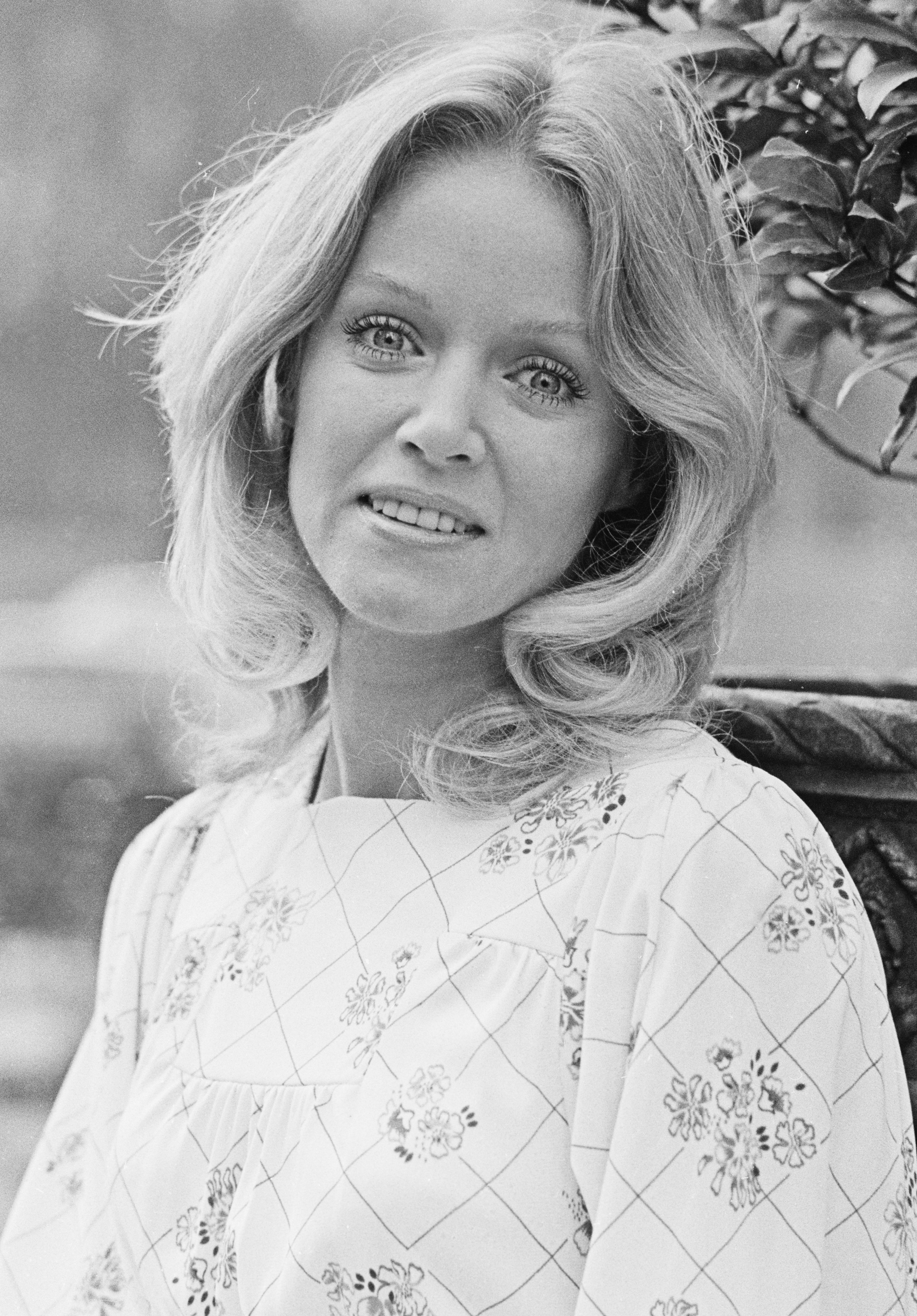 Donna Mills in the UK on November 27, 1972. | Source: Getty Images