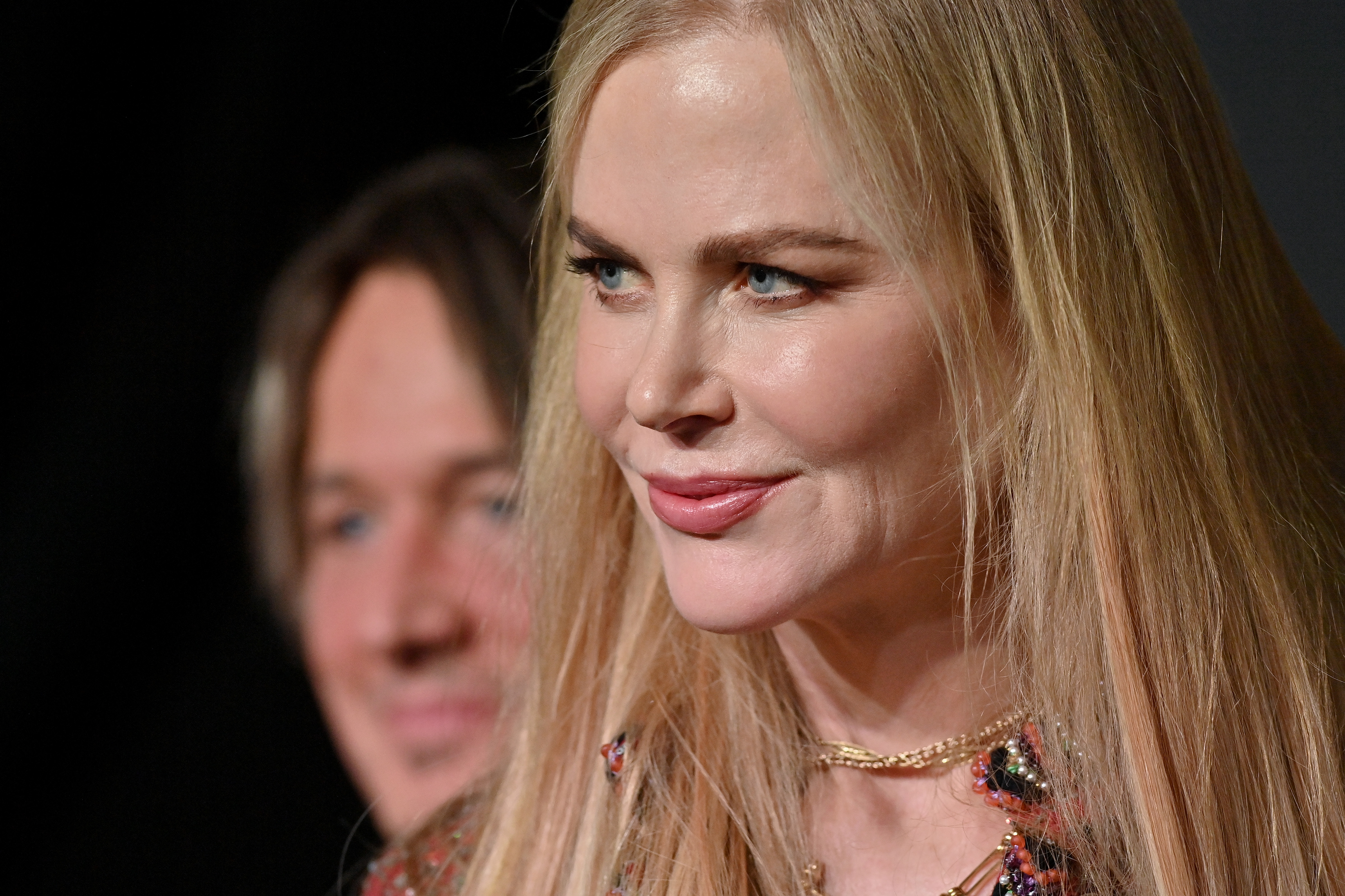 Nicole Kidman smiles while Keith Urban stands beside her at the 58th Academy of Country Music Awards in Texas, on May 11, 2023 | Source: Getty Images