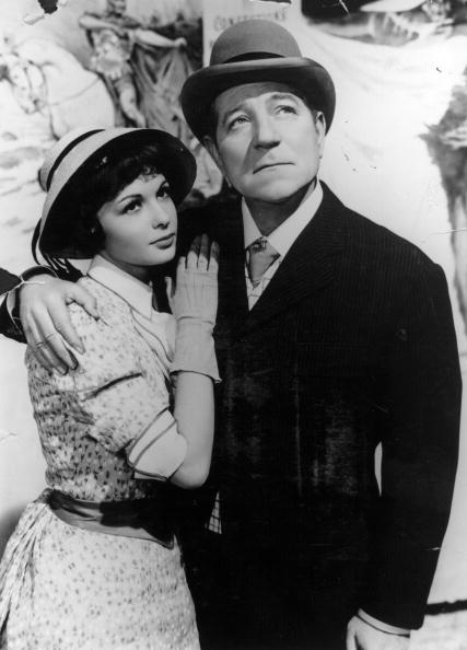 Françoise Arnoul avec Jean Gabin (1904 - 1976). | Photo : Getty Images