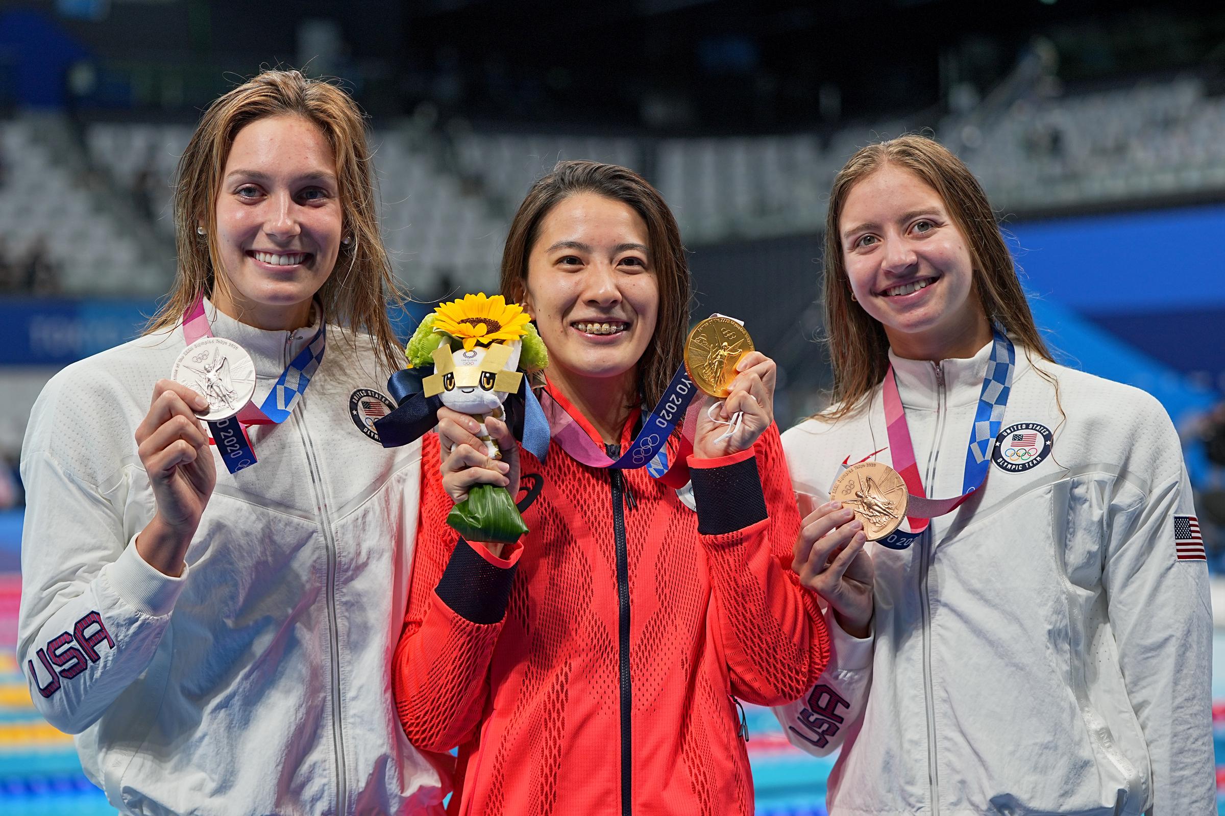 Alex Walsh, Yui Ohashi, and Kate Douglass after Women's 200M Individual Medley Final at Tokyo Aquatics Centre, in Tokyo, Japan, on July 28, 2021. | Source: Getty Images