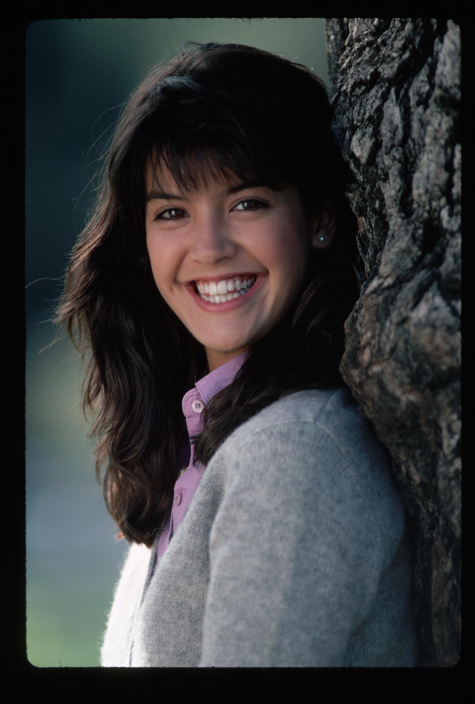 An outdoor portrait of the actress, 1982 | Source: Getty Images