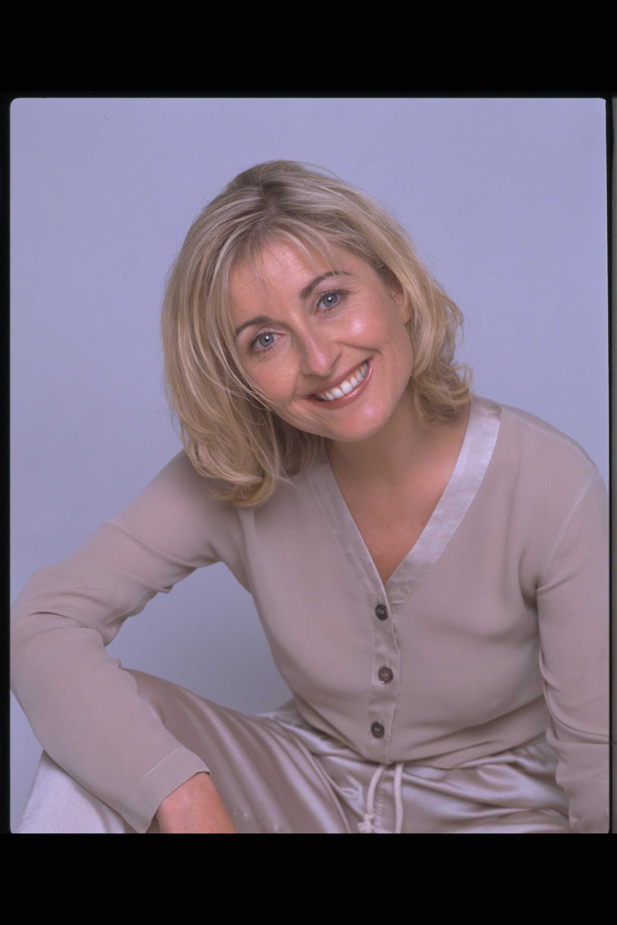 GMTV presenter Fiona Phillips, circa 1998 | Source: Getty Images