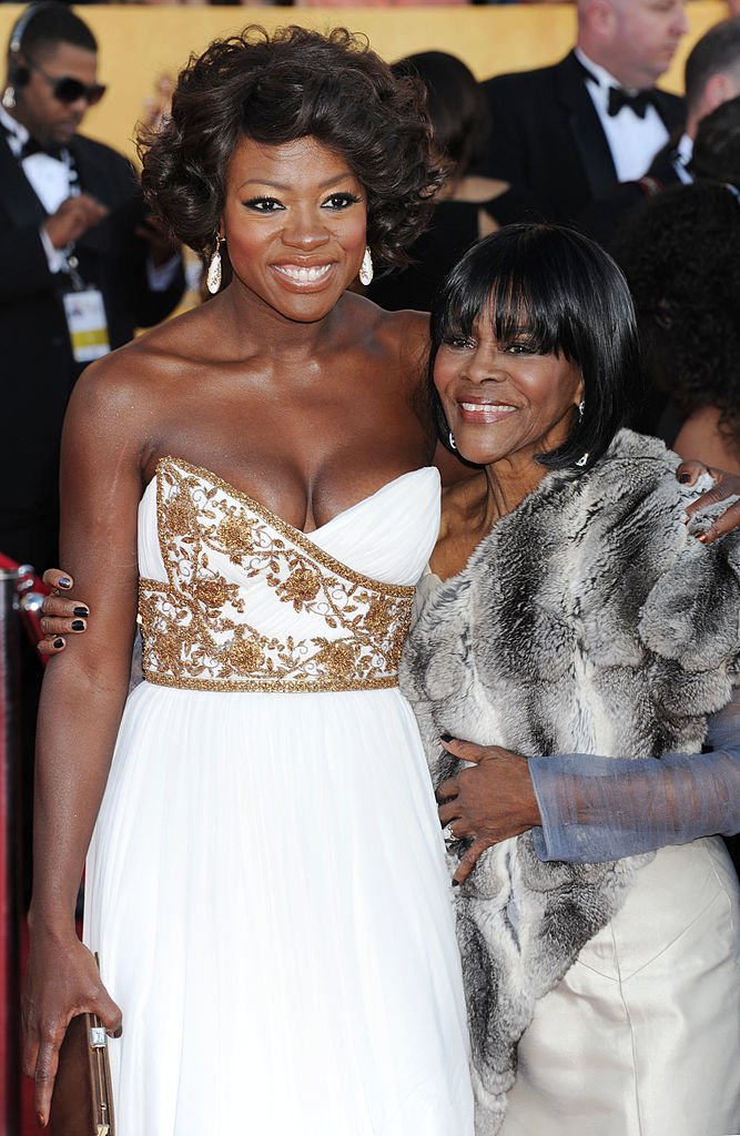  Viola Davis and Cicely Tyson at the 18th Annual Screen Actors Guild Awards at The Shrine Auditorium on January 29, 2012 in Los Angeles, California.|Source: Getty Images