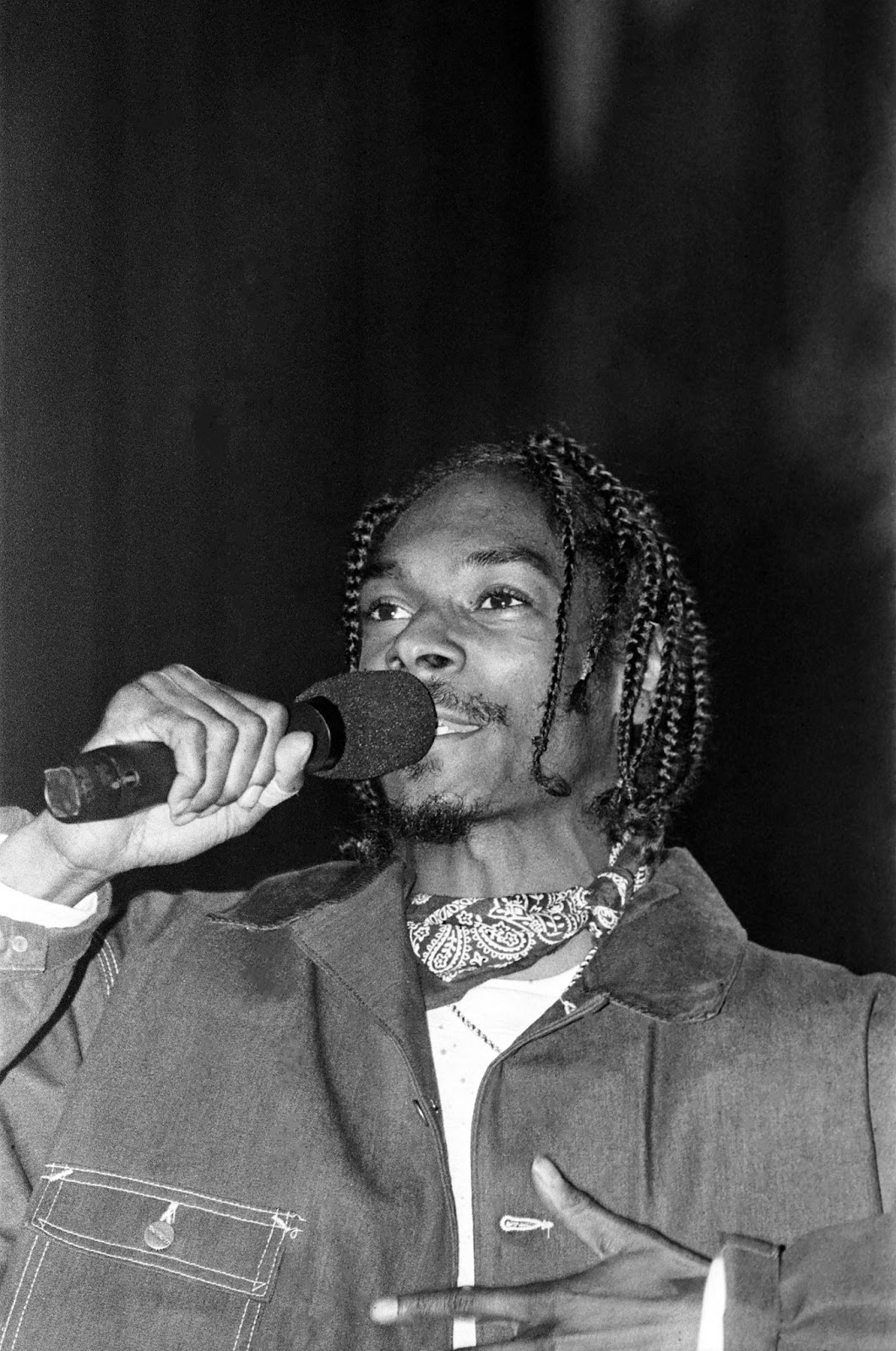 Snoop Dogg performing at The Source Awards on August 3, 1995, in New York. | Source: Getty Images