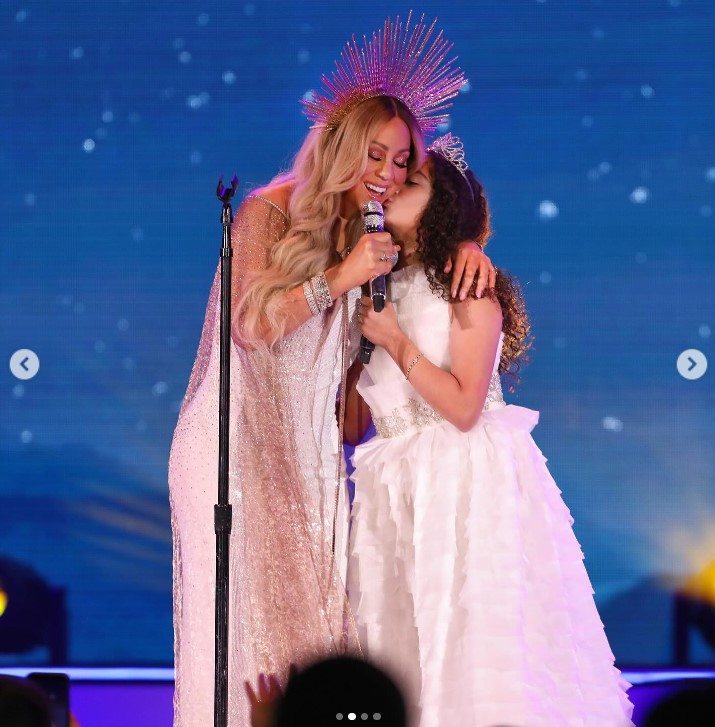 Mariah Carey and her daughter at the Hollywood Bowl on November 18, 2023 | Source: Instagram/mariahcarey