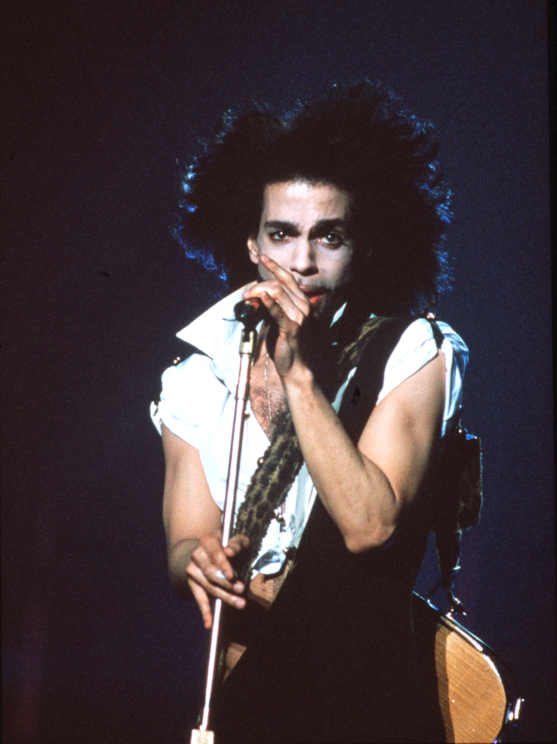 Prince performs in Rome, Italy on July 17, 1990 | Source: Getty Images