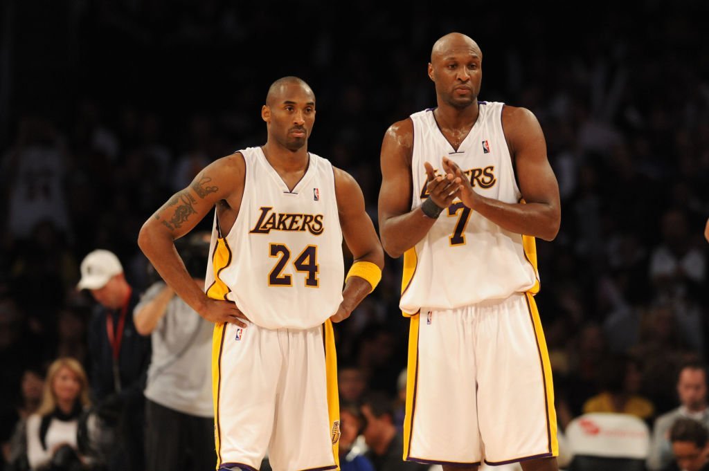Kobe Bryant #24 and Lamar Odom #7 of the Los Angeles Lakers look on during their game against the Sacramento Kings at Staples Center | Photo: Getty Images