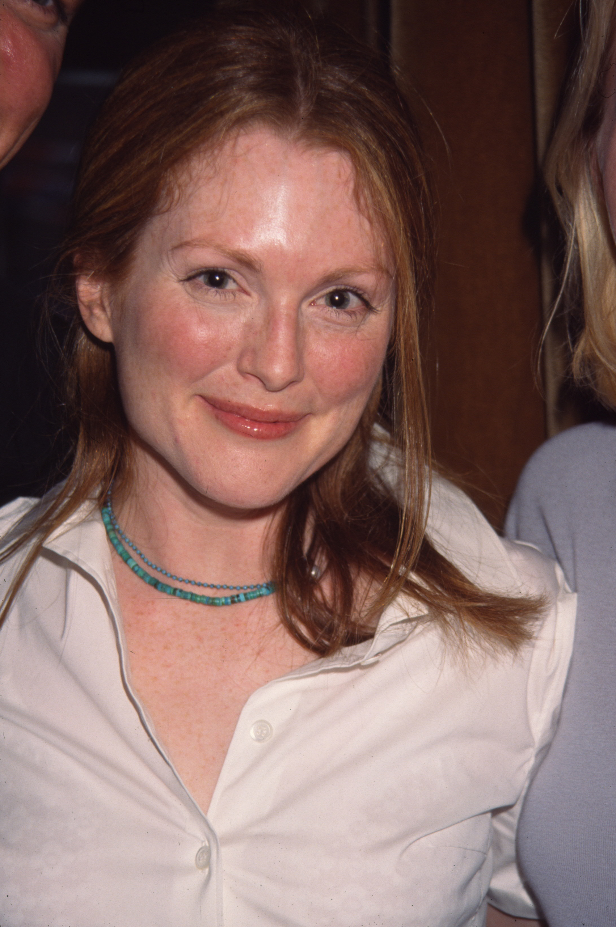 Julianne Moore at an art gallery opening in the Chelsea neighborhood of New York in 1995 | Source: Getty Images