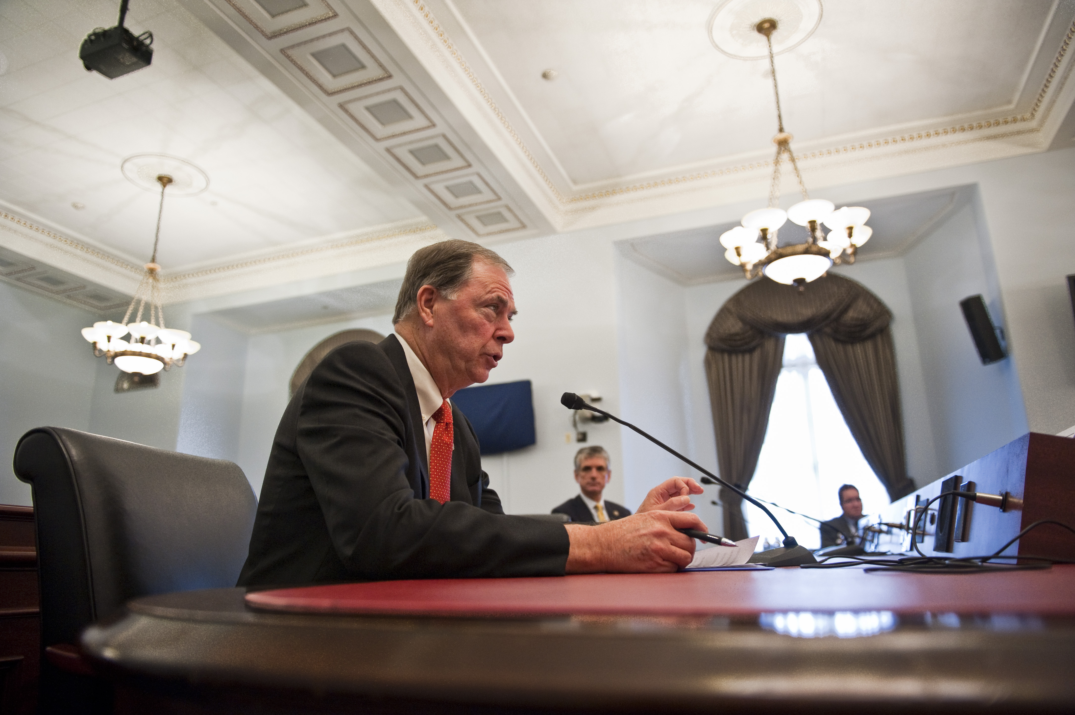 Rep. Bill Posey and Rep. Scott Rigell, during the House Budget hearing for members of Congress to give their views on the fiscal 2012 budget. | Source: Getty Images