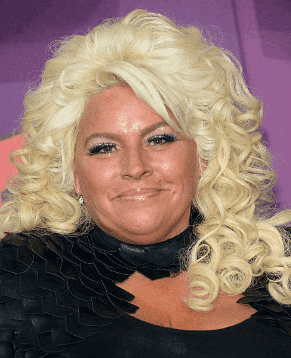 Beth Chapman poses on the red carpet at the 2014 CMT Music awards, on June 4, 2014, in Nashville, Tennessee. | Source: Michael Loccisano/Getty Images