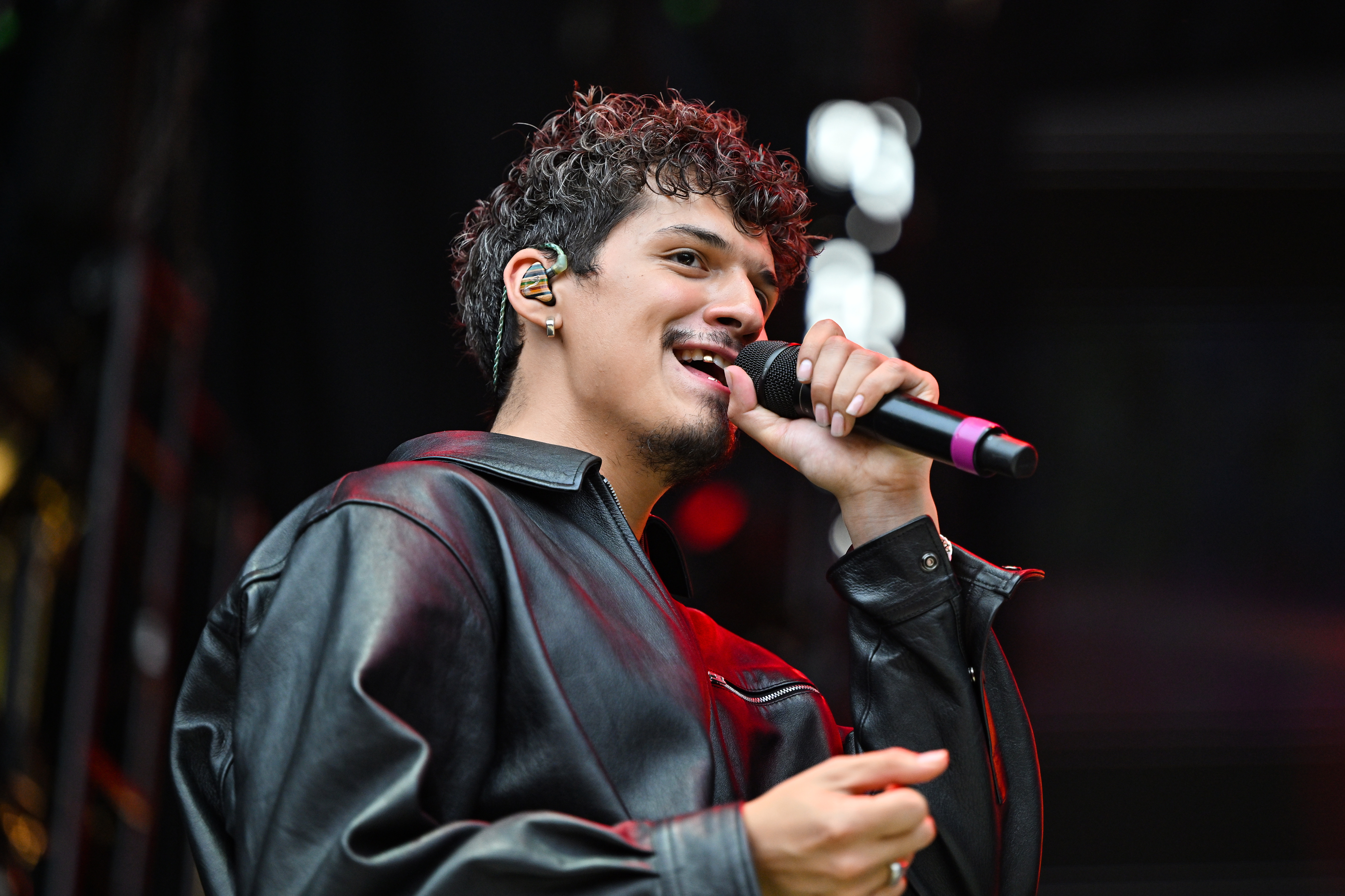 Singer Omar Apollo performs onstage during the AT&T Block Party at the NCAA March Madness Music Festival at Discovery Green on March 31, 2023 in Houston, Texas | Source: Getty Images