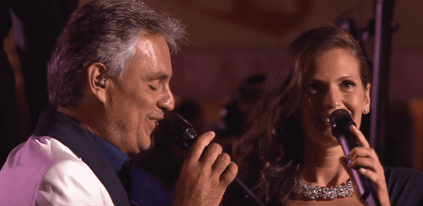 Andrea Bocelli and Veronica Berti perform Qualche Stupido. | Source/YouTube/Andrea Bocelli