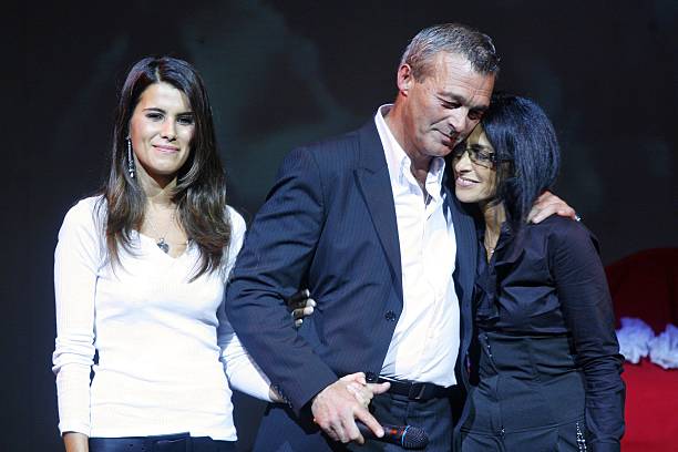 Karine Ferry et le père de Grégory Lemarchal | Photo : Getty Images