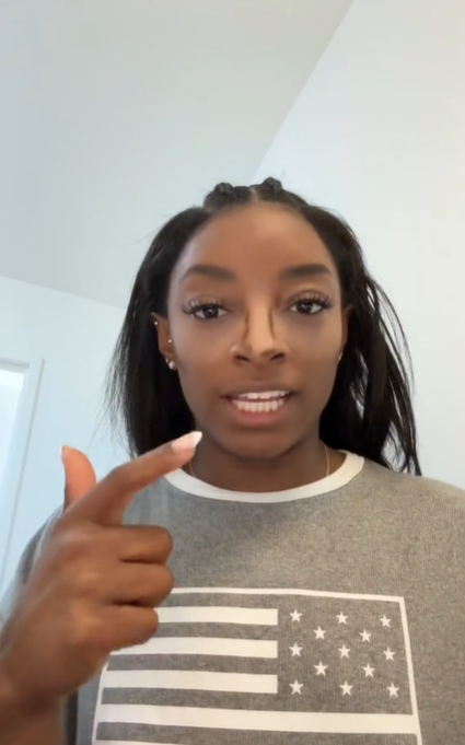 Simone Biles talking about her Botox mishap, posted in August 2024 | Source: TikTok/simonebilesowens