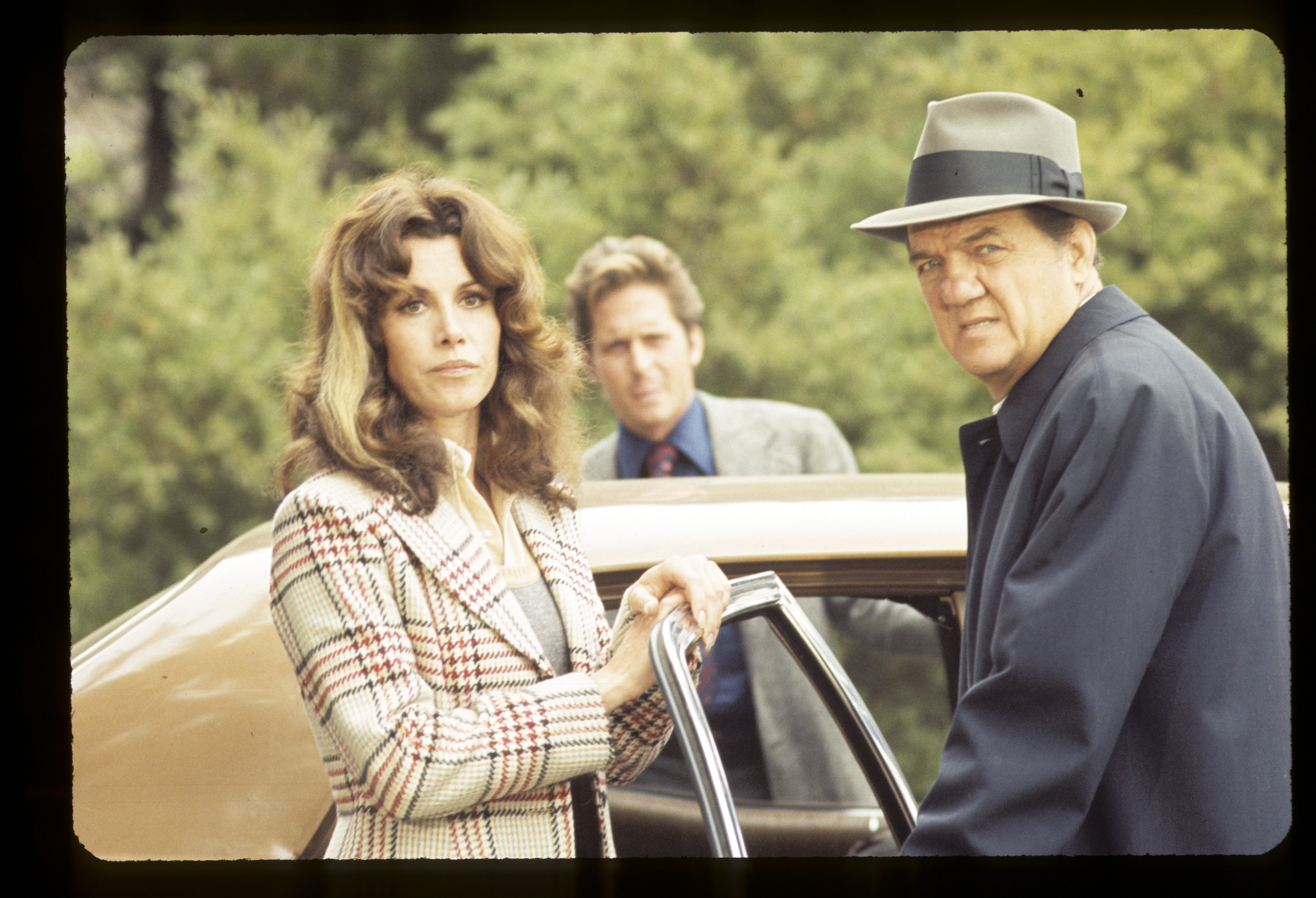 Stefanie Powers, Karl Malden, and Michael Douglas in "Tower Beyond Tragedy" on October 28, 1972 | Source: Getty Images