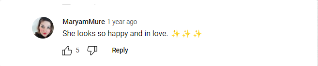 A fan comments on Bullock and Randall's relationship | Source: Youtube/ExtraTV