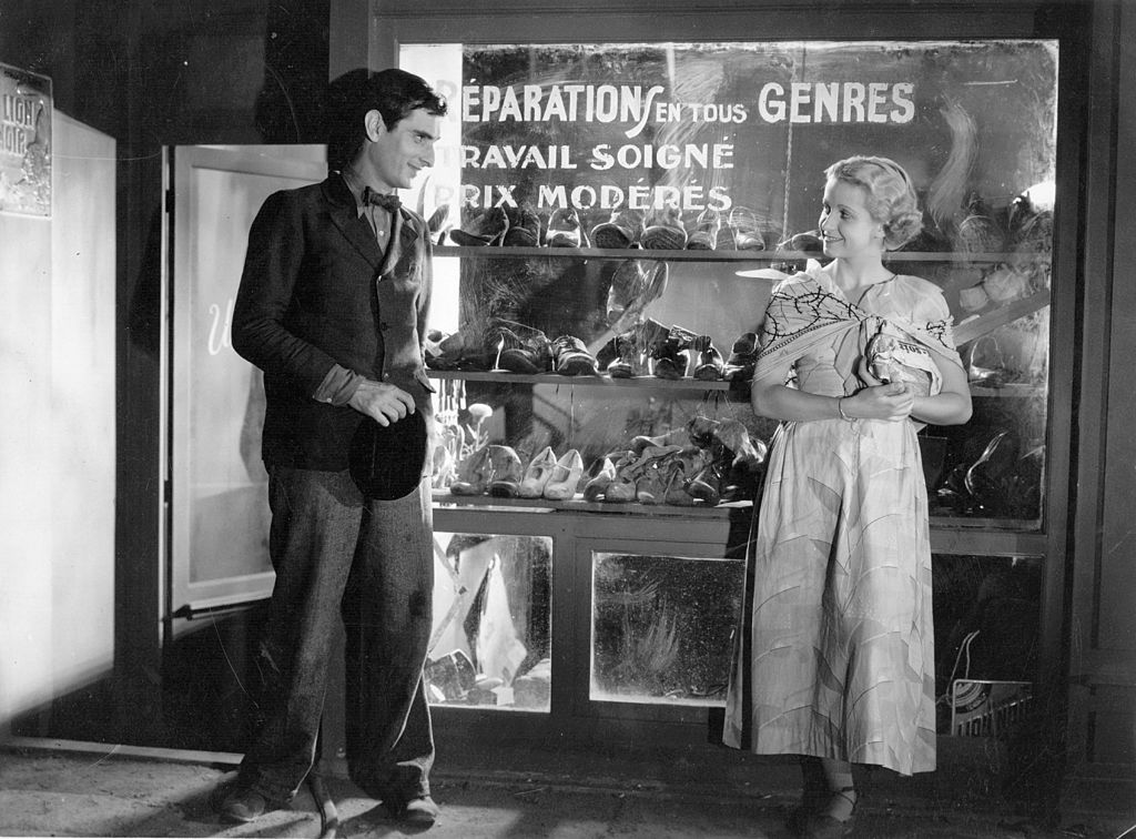 Danielle Darrieux et Gerard Sandoz dans le film "Panurge" en 1932. l Source : Getty Images