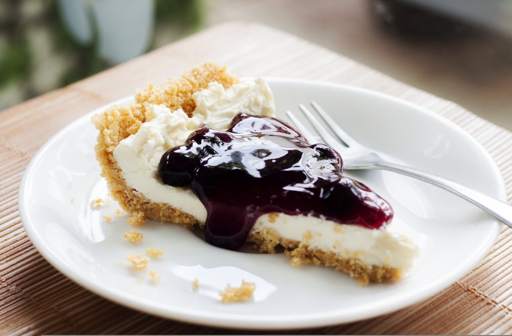 A photo of blueberry cheesecake pie. | Photo: Shutterstock