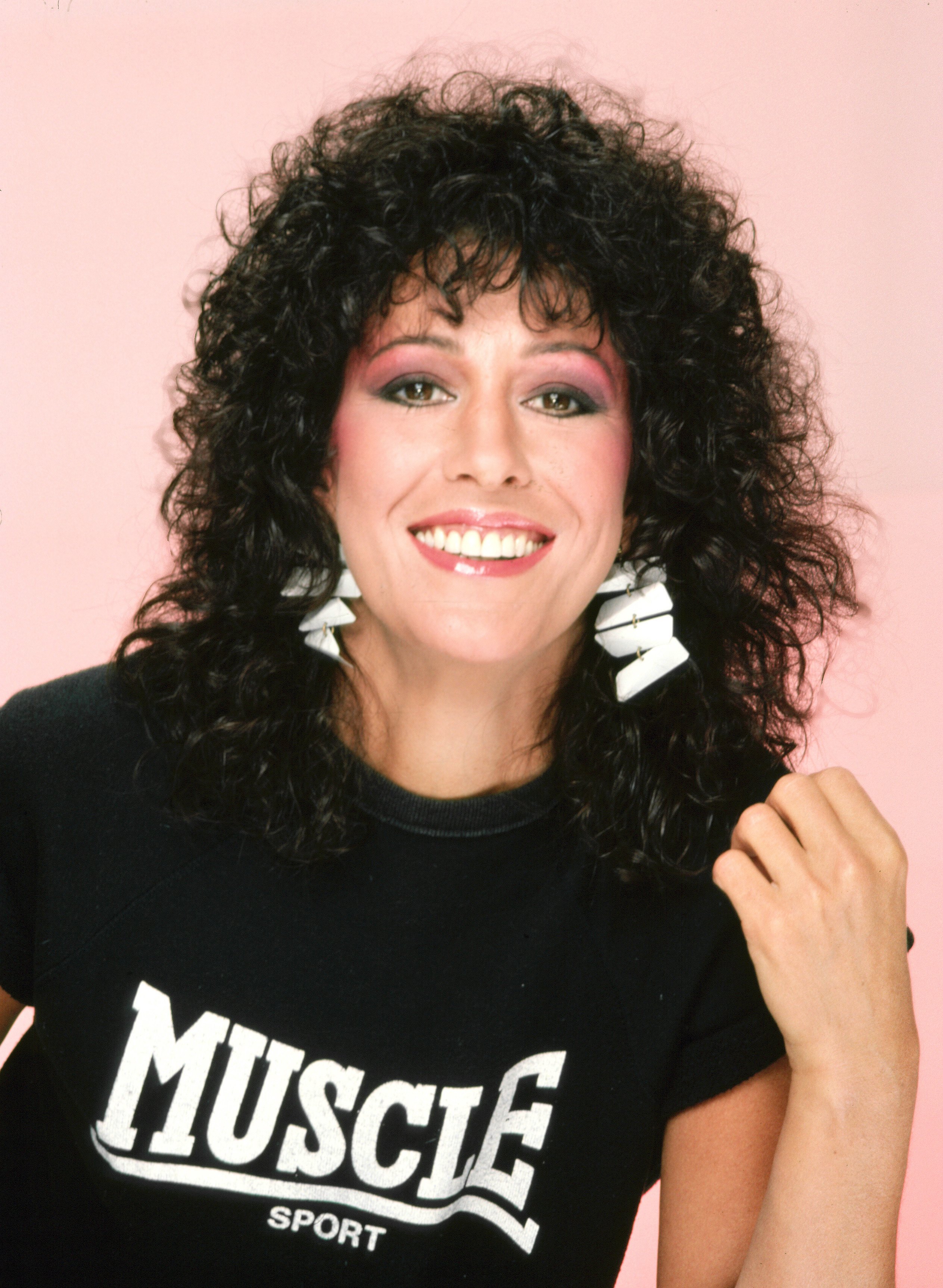 The songwriter poses for a portrait in 1981 n Los Angeles, California | Source: Getty Images
