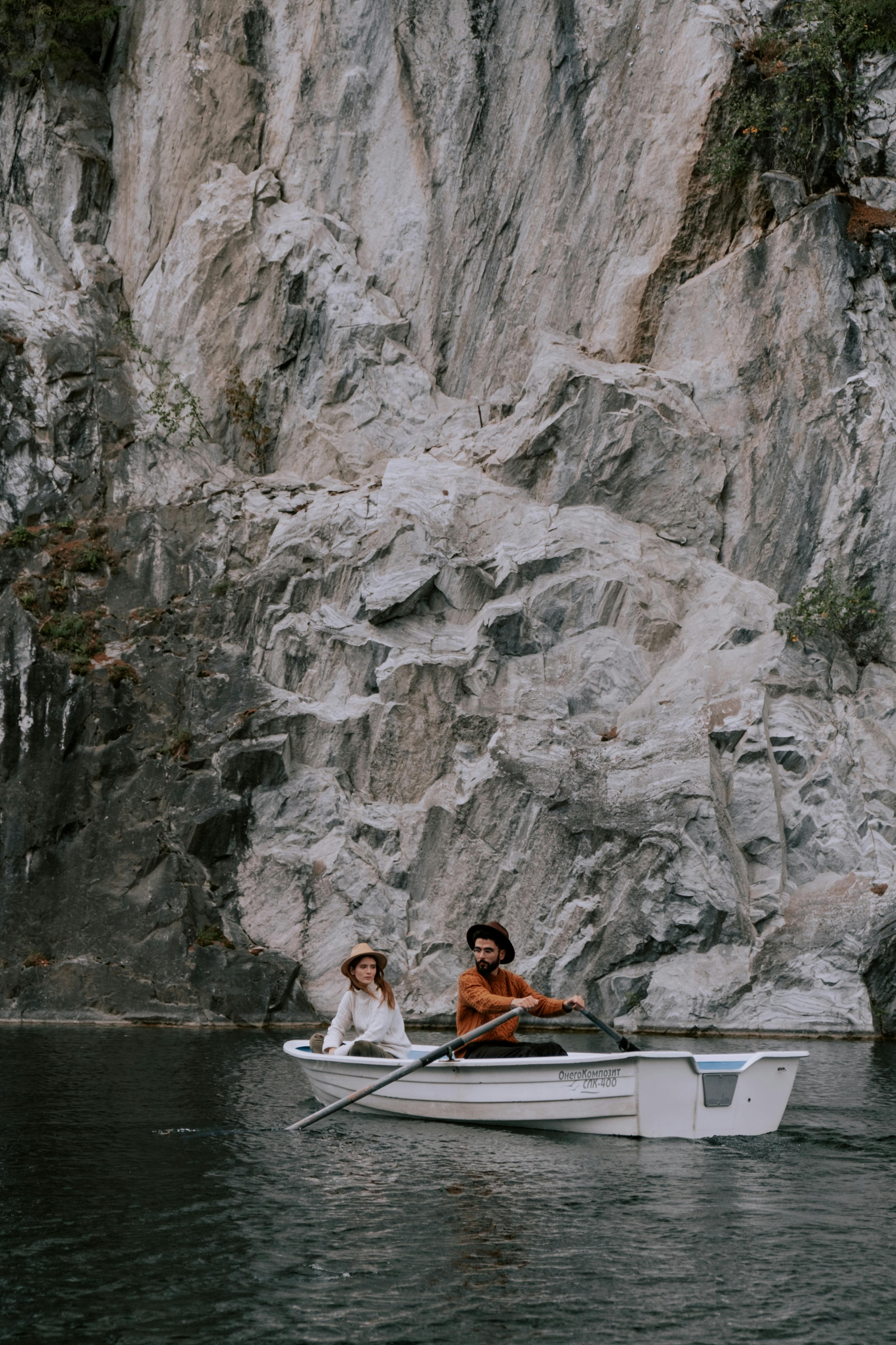 An unhappy couple on a boat | Source: Pexels