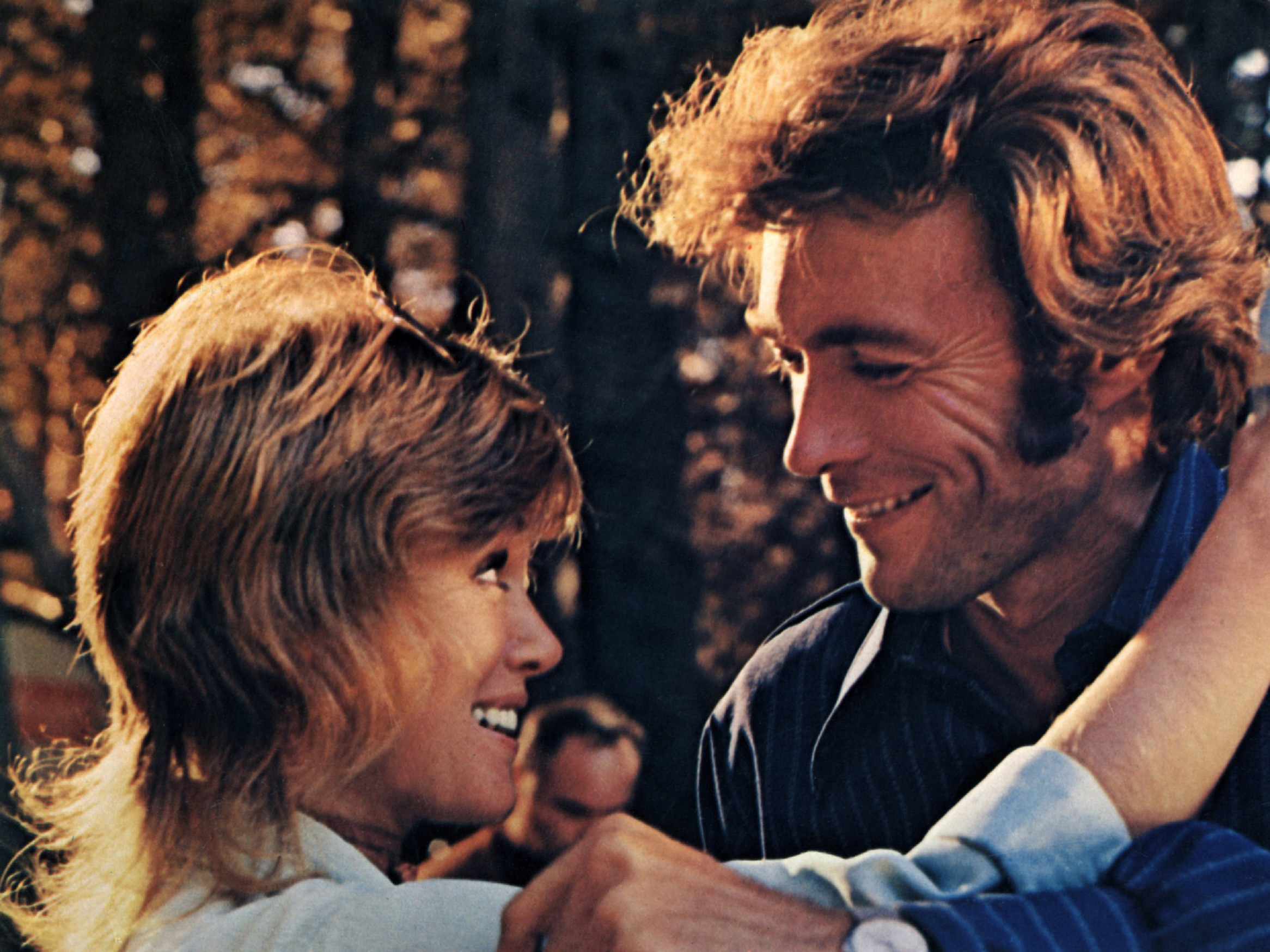 Donna Mills and Clint Eastwood in "Play Misty for Me," on January 1, 1971 | Source: Getty Images