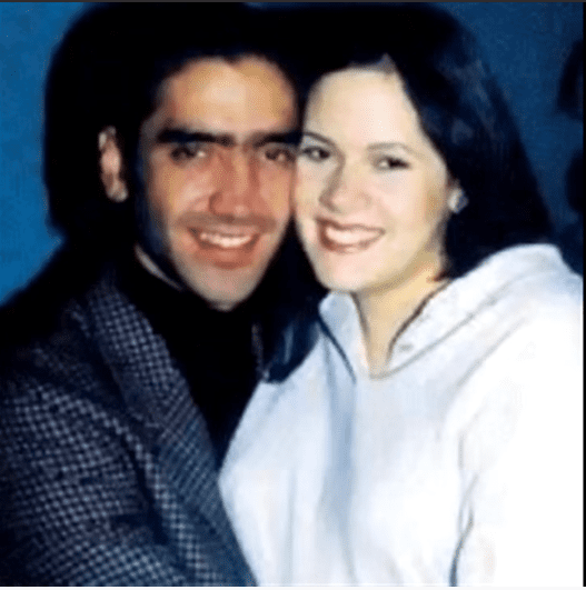 Alejandro Fernández junto a América Guinart, su primera esposa. | Fuente: Youtube / MEXICO Noticias de Hoy. Alejandro Fernández junto a América Guinart, su primera esposa. | Fuente: Youtube / MEXICO Noticias de Hoy.
