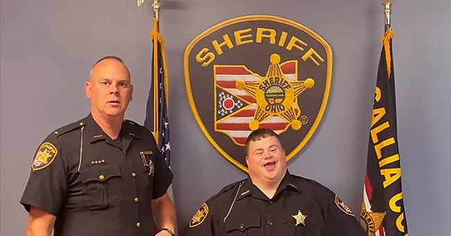 Deputy Zach poses for a picture with the County Sheriff | Photo: Facebook/galliacountysheriff